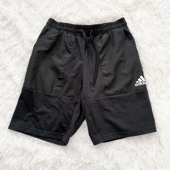 Men Adidas AEROREADY® Elastic Waistband Escape Woven Shorts in Black Size Small - Picture 1 of 7